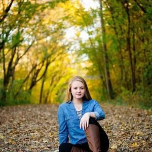 Meet your Posher, Caitlin